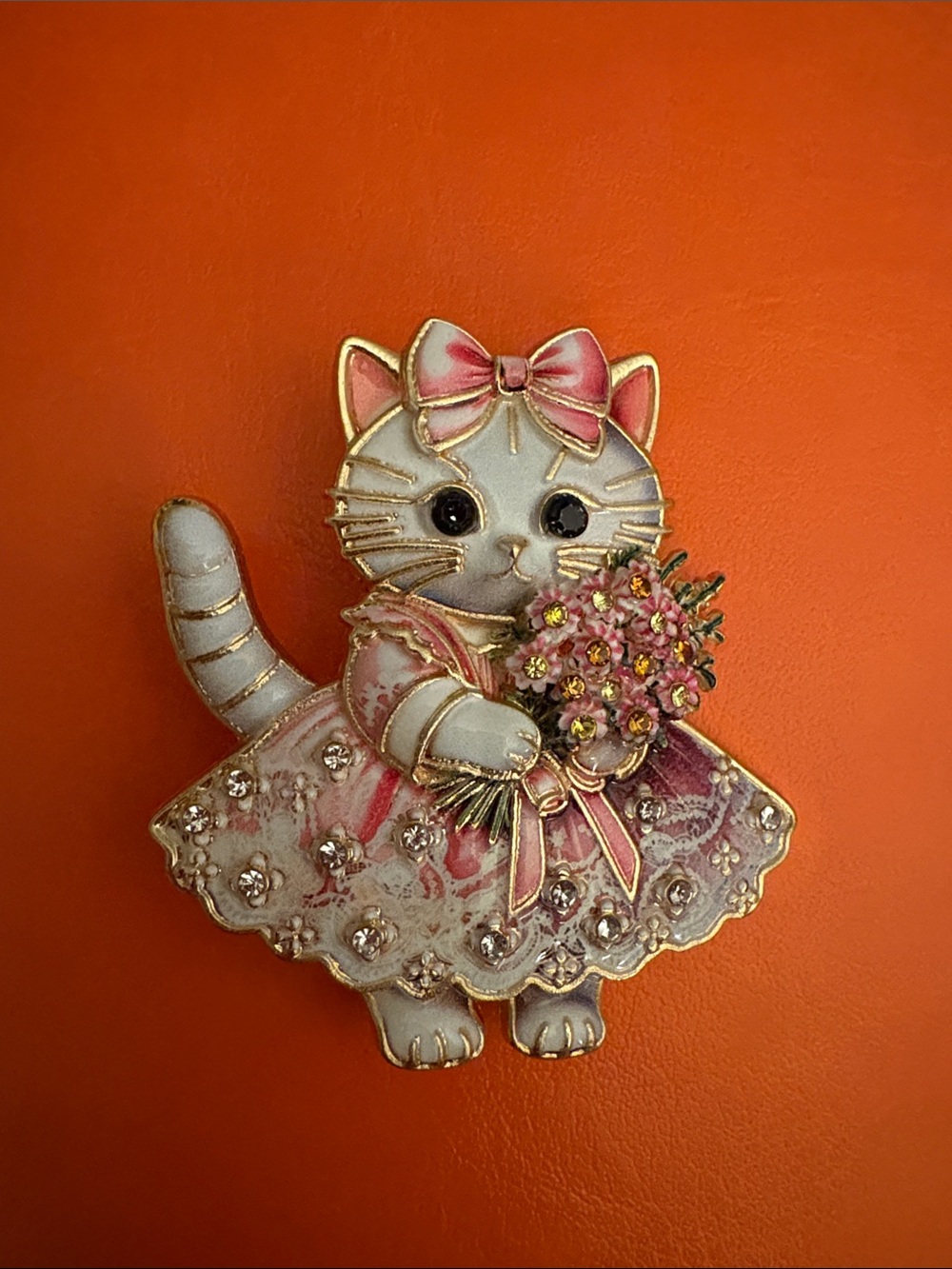 Cute Pink Cat Brooch Pin with Bouquet - Unbranded